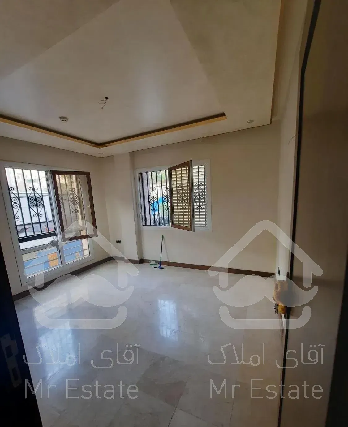 نیاوران ۳۰۰متر آپارتمان