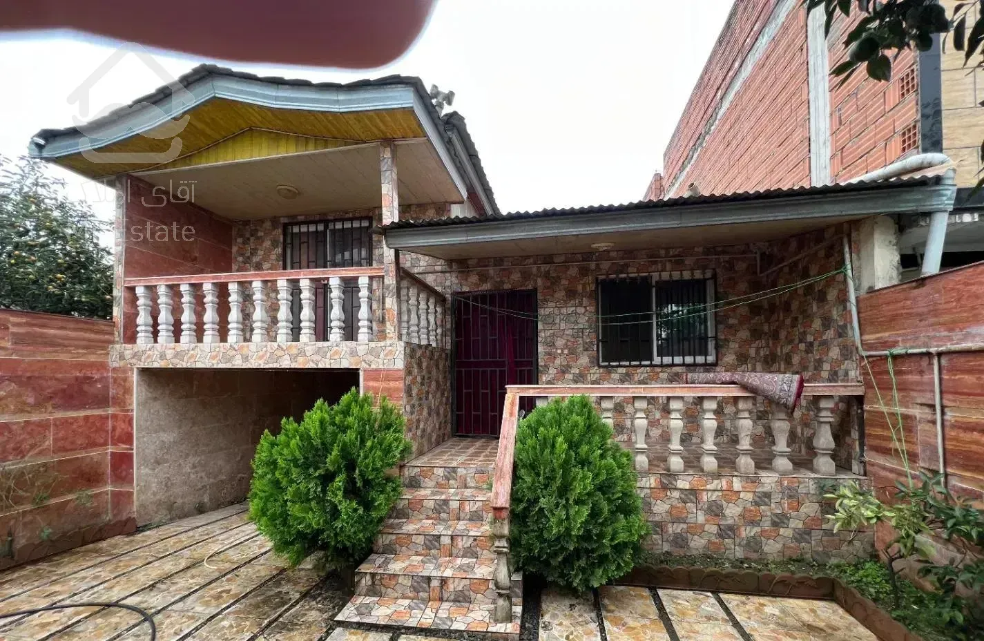 فروش فوری ویلای نیم پیلوت 180متری املاک آلفا