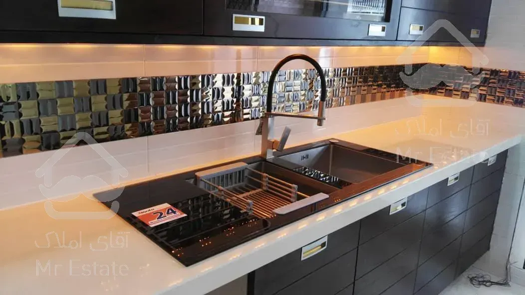 طبقه هفتم تراس بزرگ قابل چیدمان