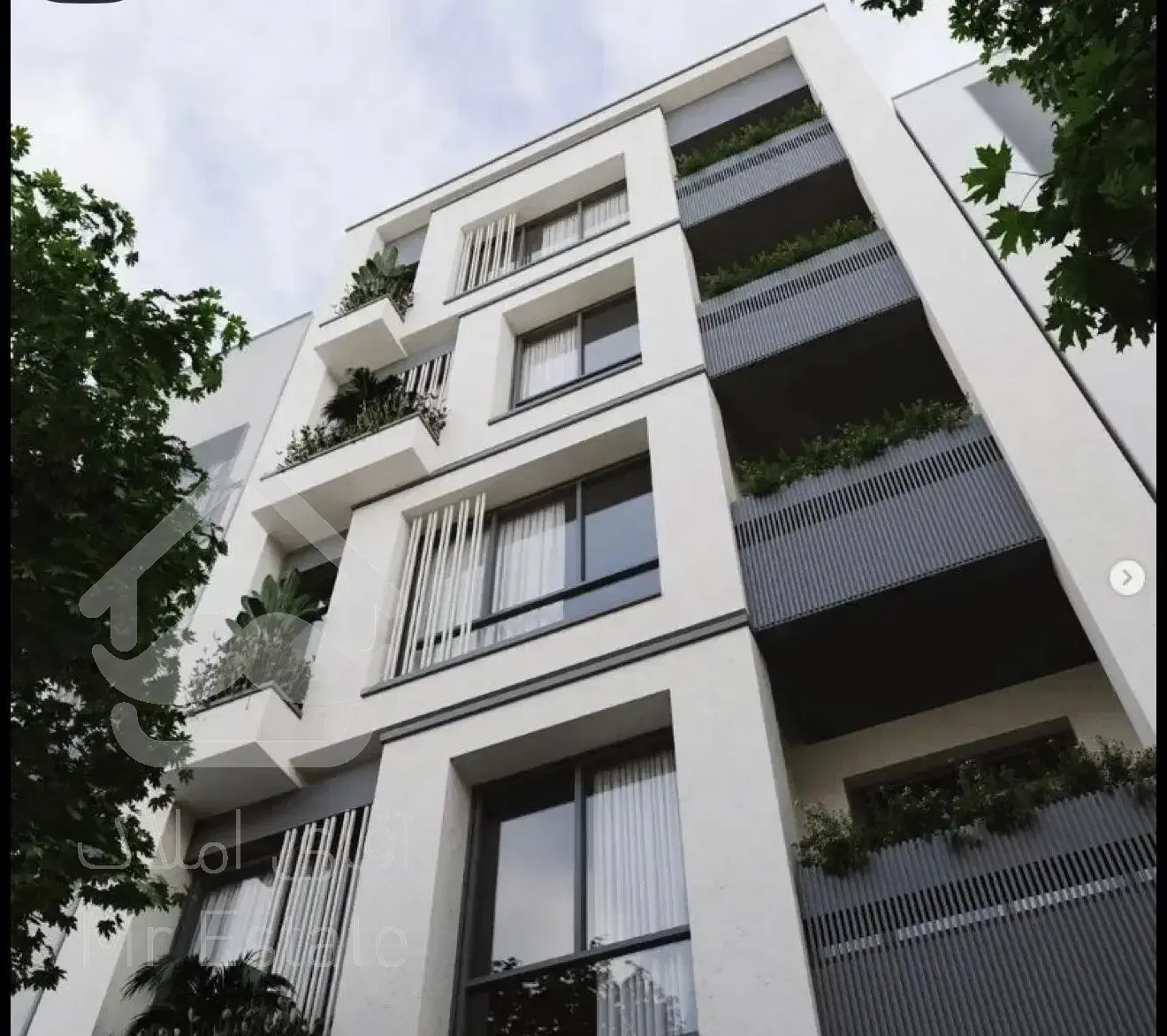 ۱۱۰ متر نوساز / فرعی دنج و آرام. آزادگان