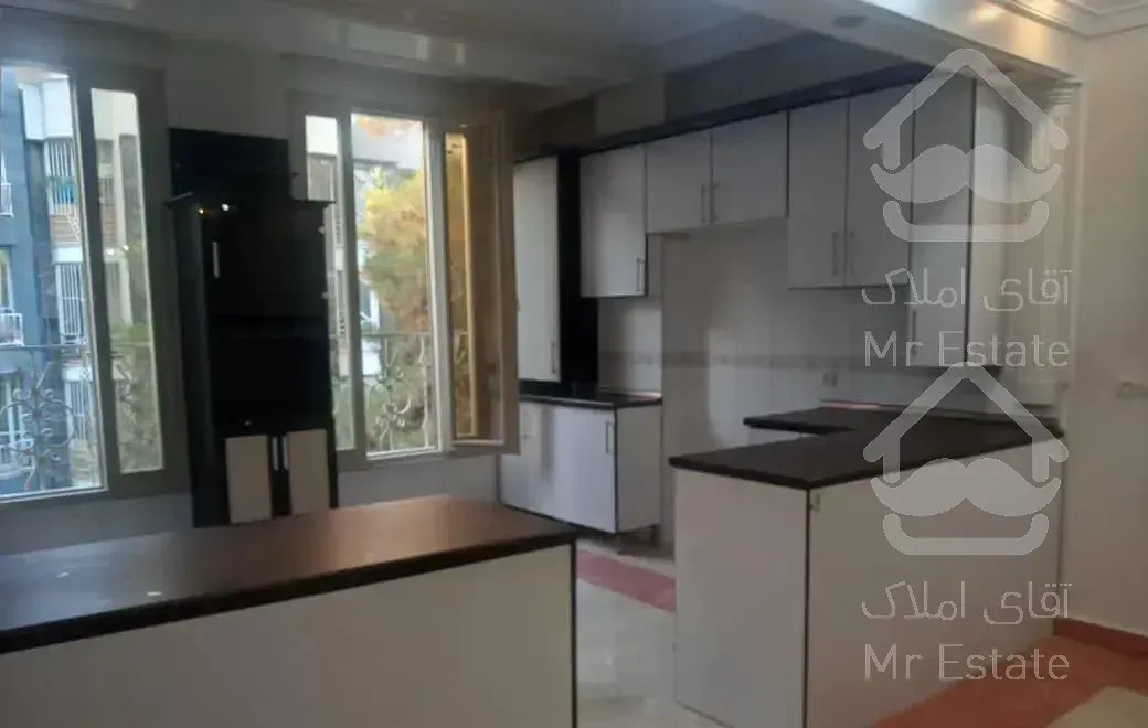 ۱۳۰ متر/۲خواب/طبقه ۴/آلاله شرقی