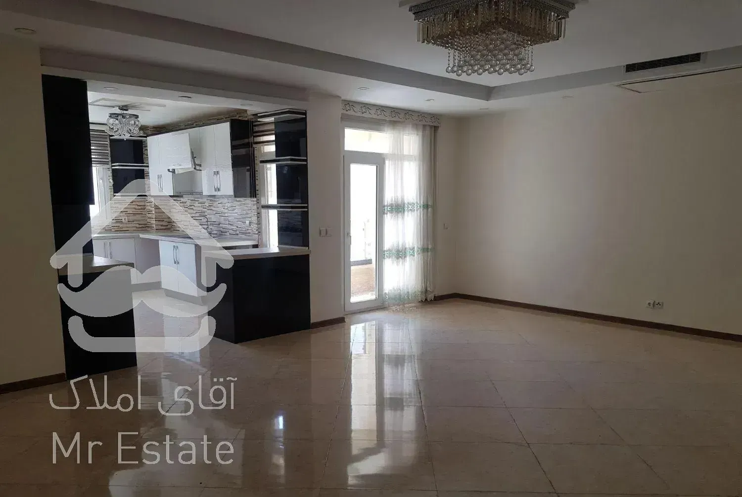 اپارتمان ۱۱۲ متری با ۸۰ متر بالکن در طبقه ۱۳ برج