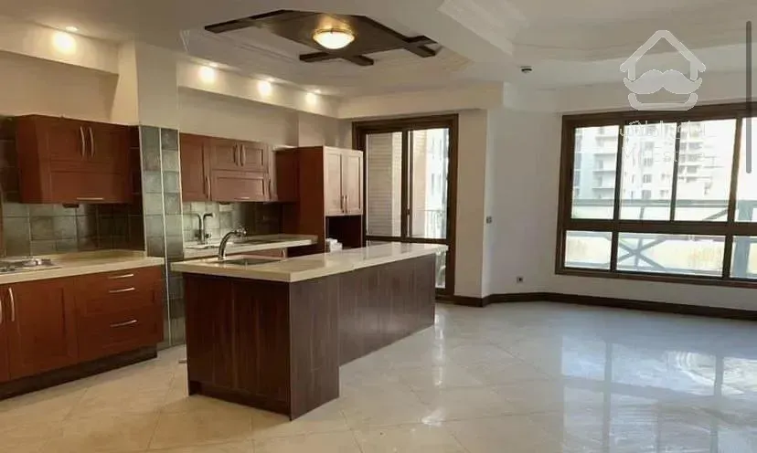 آپارتمان ۱۵۰ متر ۳ خوابه / تخلیه / دروس