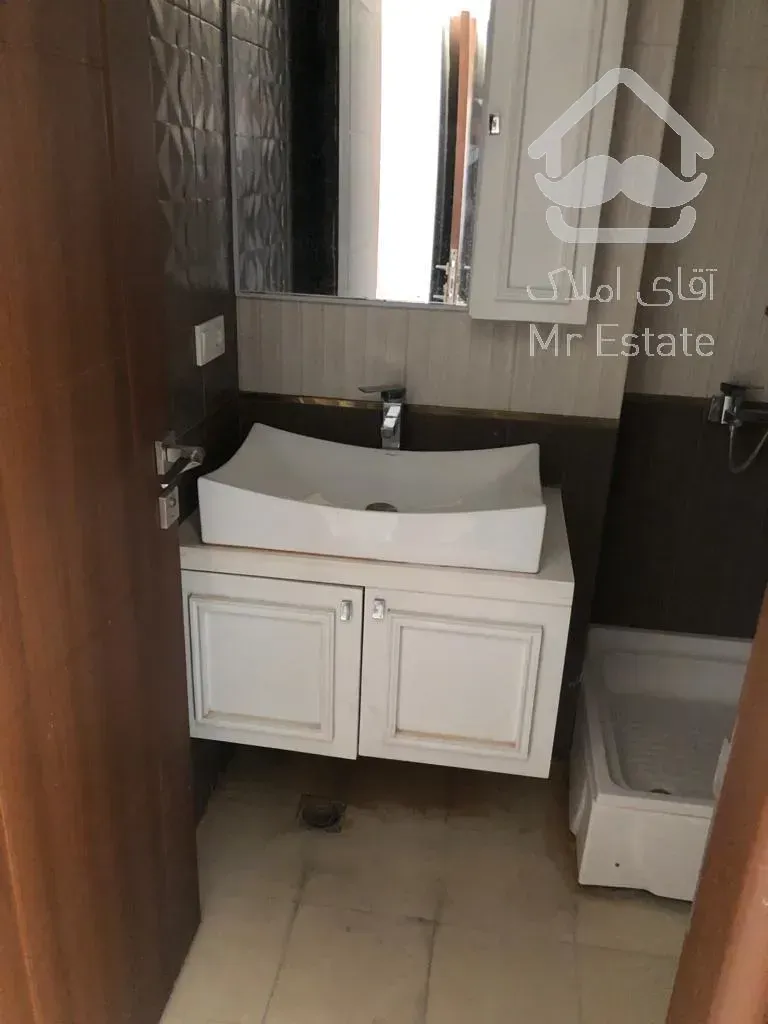 اجاره و رهن آپارتمان محمودیه 155  متر لاکچری