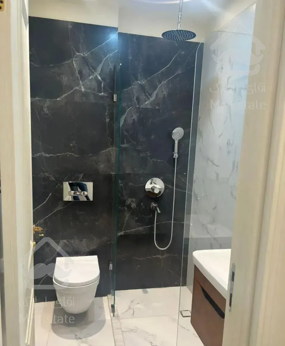 ۱۶۰ متر آبان شمالی