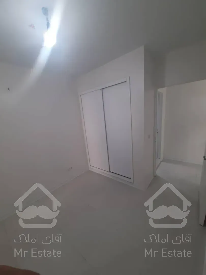 96 متری لاکچری در غرب دریاچه