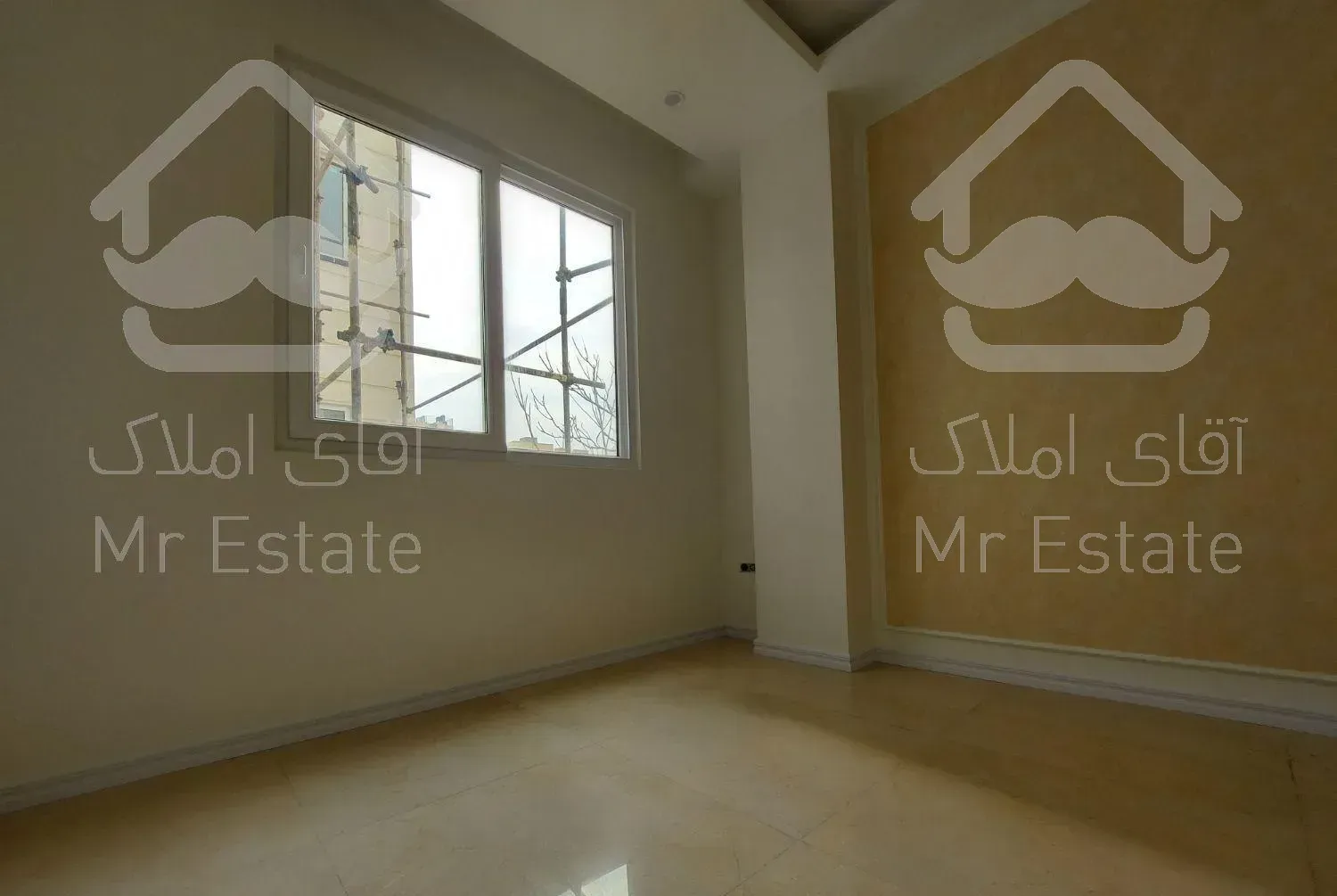 ظفر،121متر،کم واحد،بدون دیوار مشترک