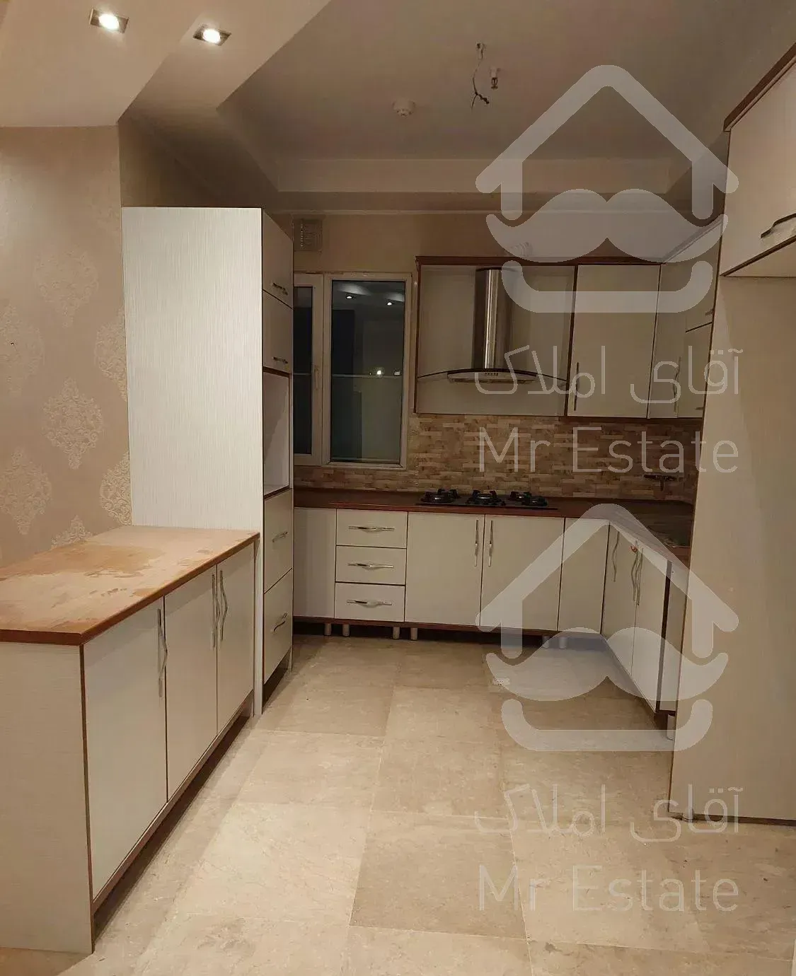 ۹۳ متر اشرفی باهنر