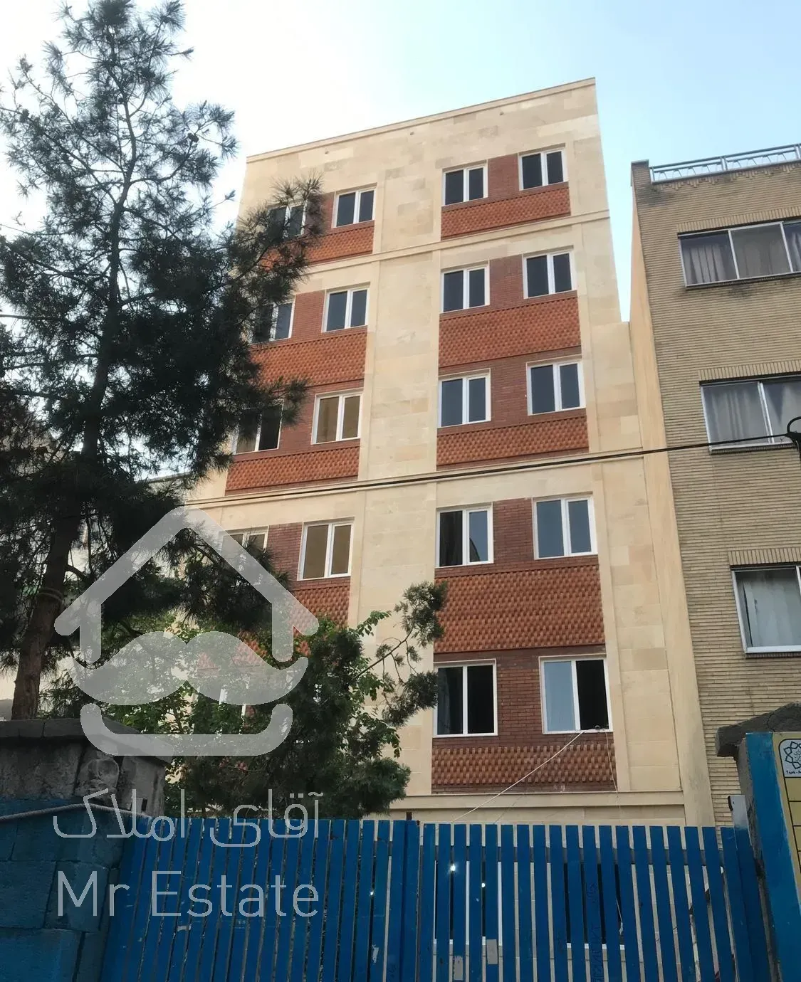 آپارتمان نوساز تکواحدی ۳ خوابه  ۲۰۰ متری