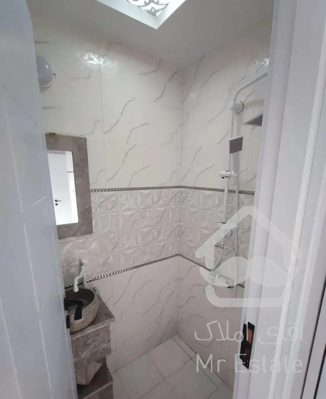 قلهک ۵۲متر ۱خواب مستر ۲پارکینگ