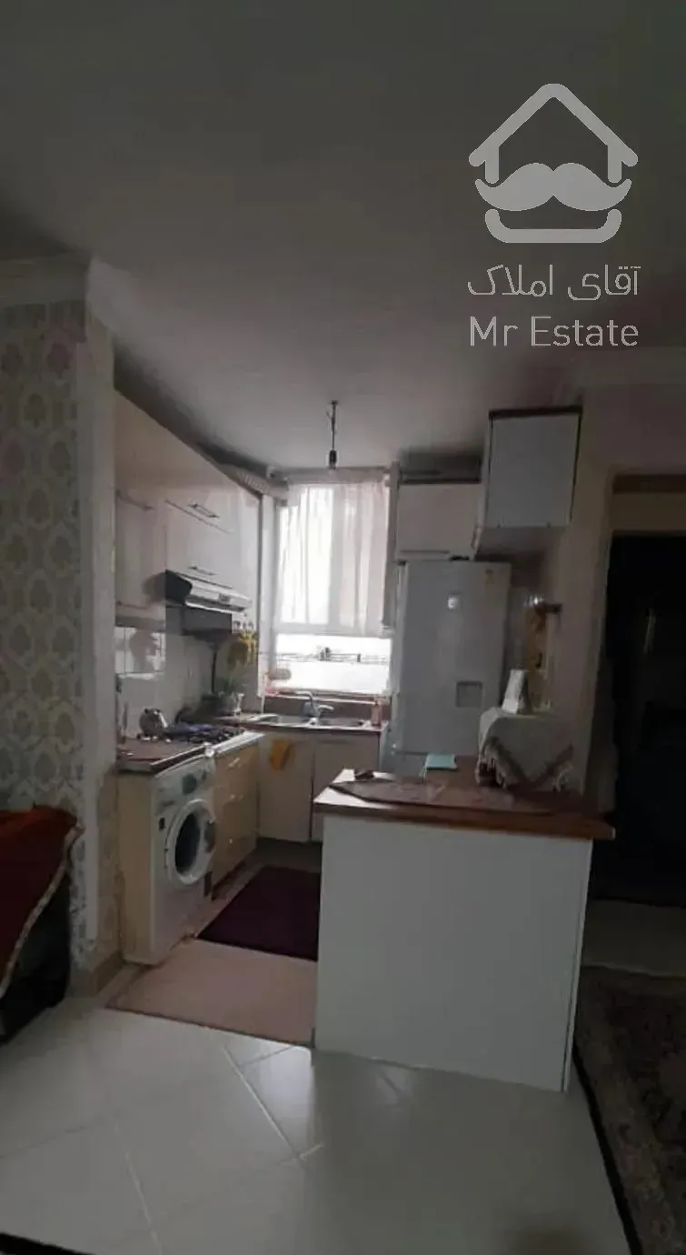 گلبرگ غربی،ابتدای حیدری،۴۵متر،پارکینگ و انباری