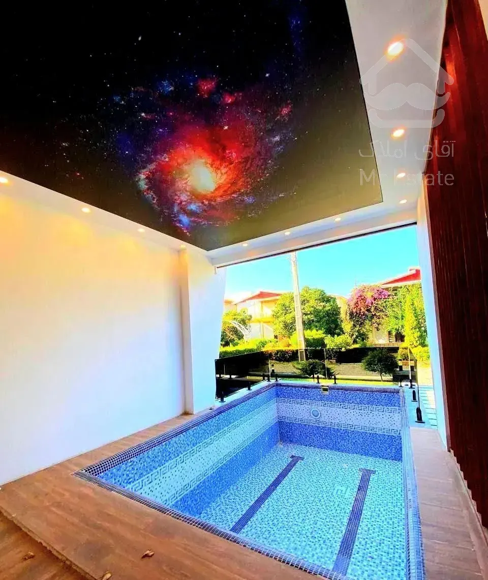 ویلا۳۵۰متر استخرداخلی ۴خواب/سند مالکیت/کد۲۰۴