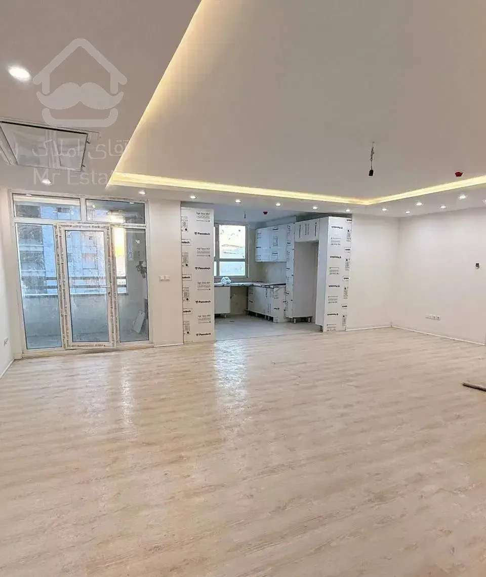 138 متر  سالن بزرگ  3 خواب کلید نخورده