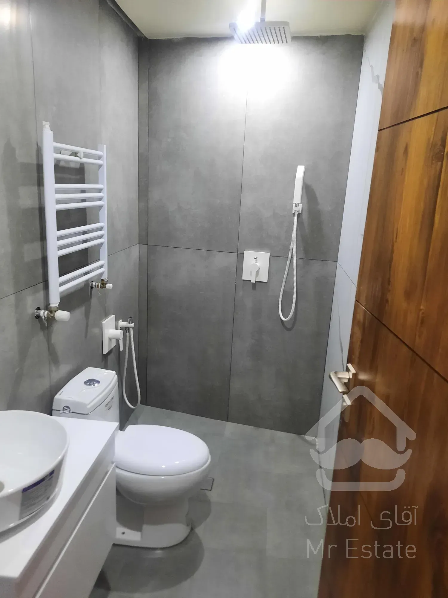 ۶۵ متر/بازسازی شده/در حد نوساز/طوقانی