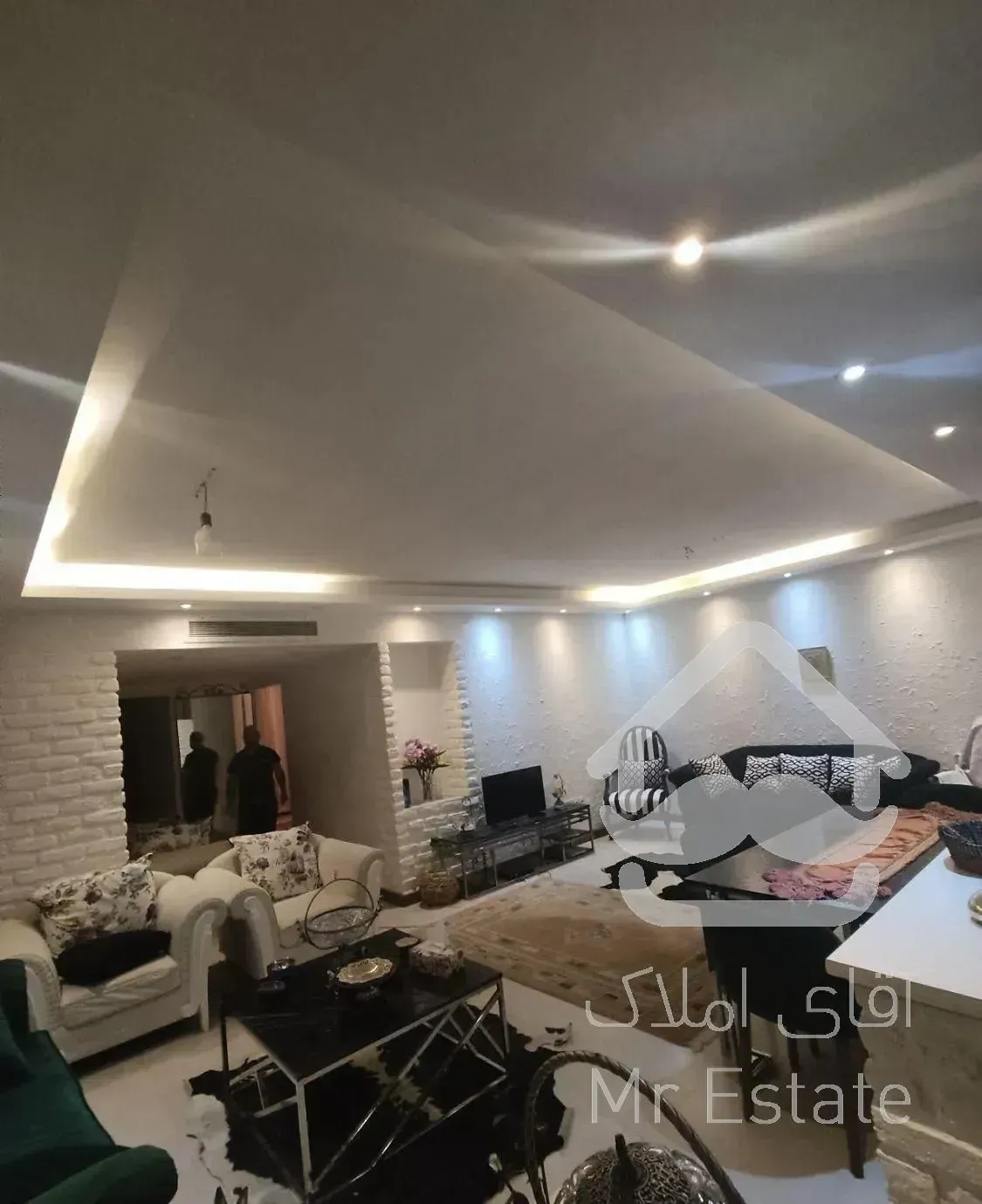 105متر/2خواب/قلهک/