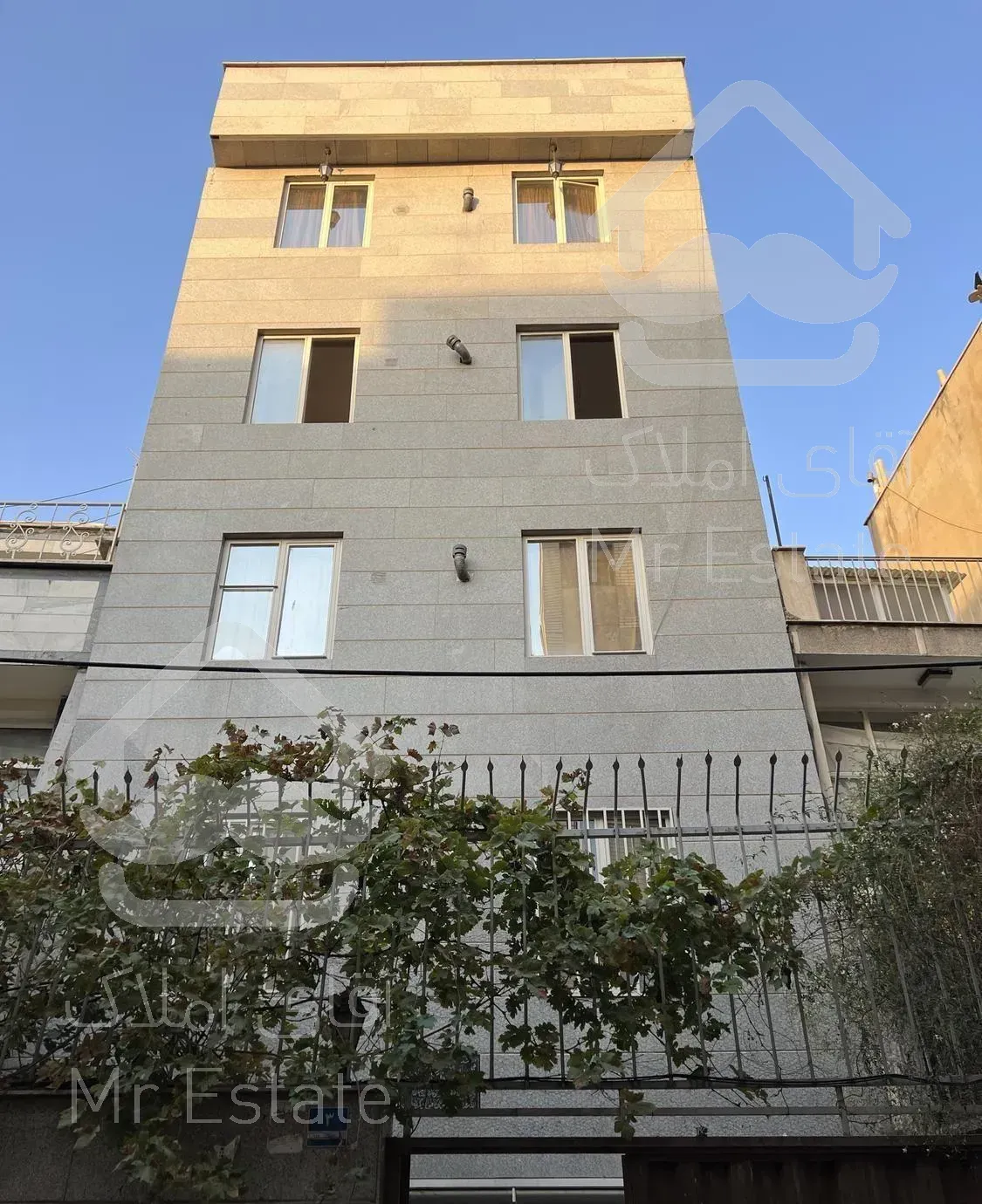 ۴۸ متری خوش نقشه