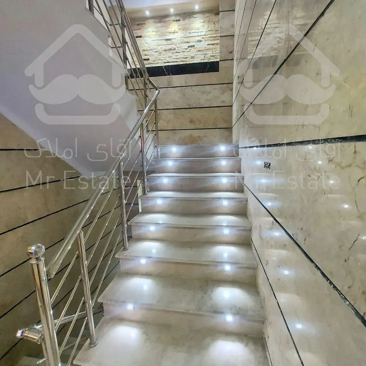 ۶۹۰متر مستغلات در شهرک‌الهیه غرب  دریاچه چیتگر