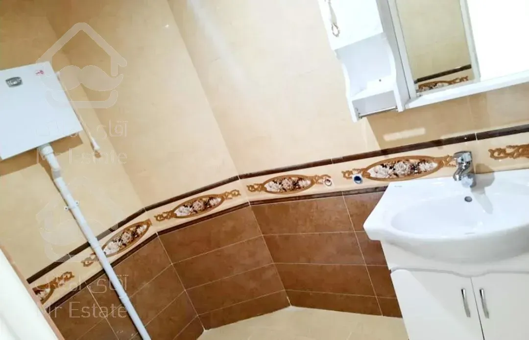 واحد ۱۵۰ متری سه خواب تمیز