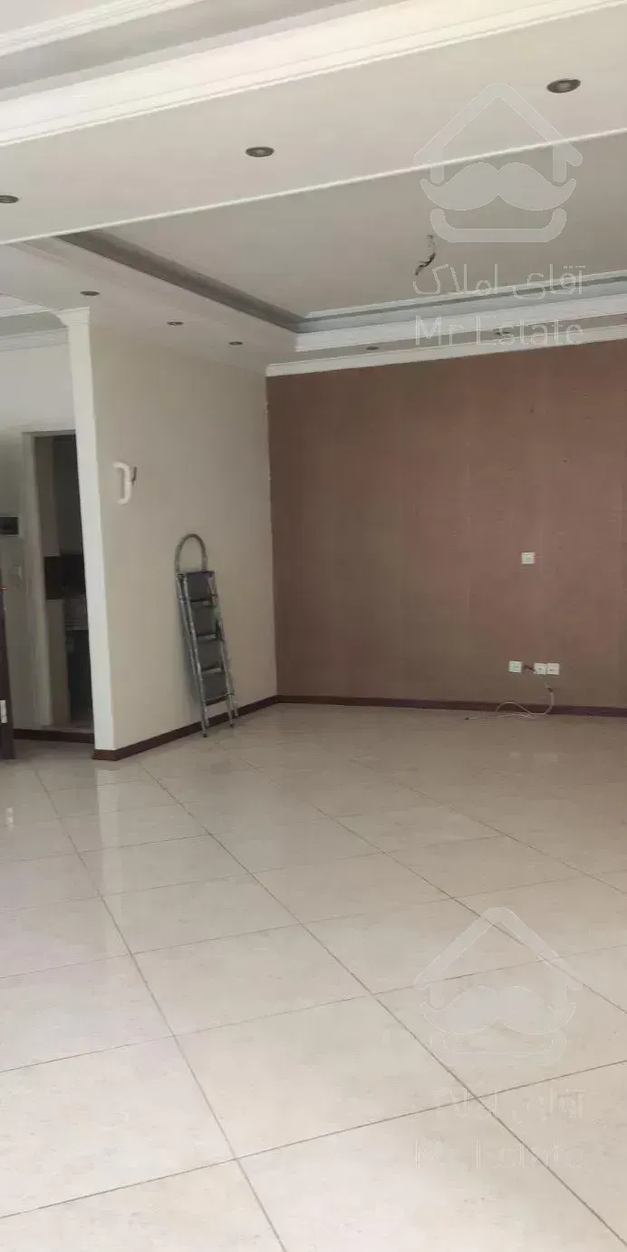 نزدیک مترو شریعتی 95متر2 خواب غرق نور قابل تبدیل