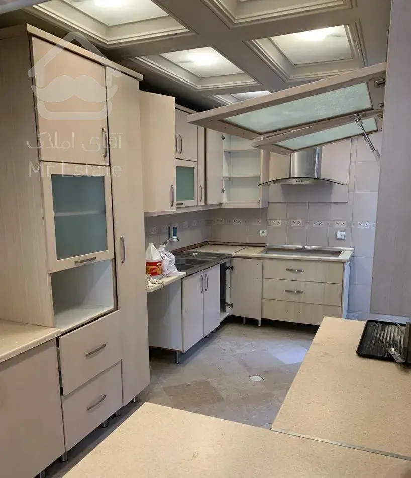 ۱۱۰ متر سه خواب ( شیان لویزان ) (باامکانات)