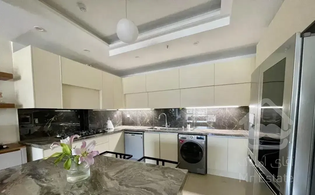 واحد 120متری/ویو بی نظیر شهر/نوساز