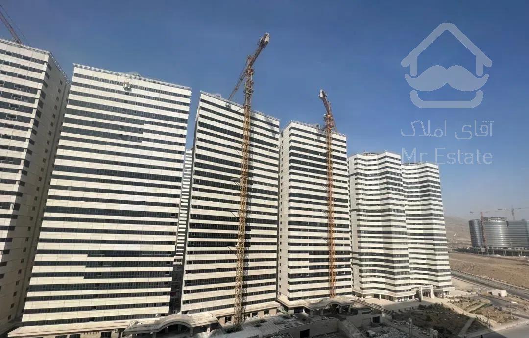 ۱۱۵متری خوش نقشه غرق نور (دفتر مقیم خرازی)