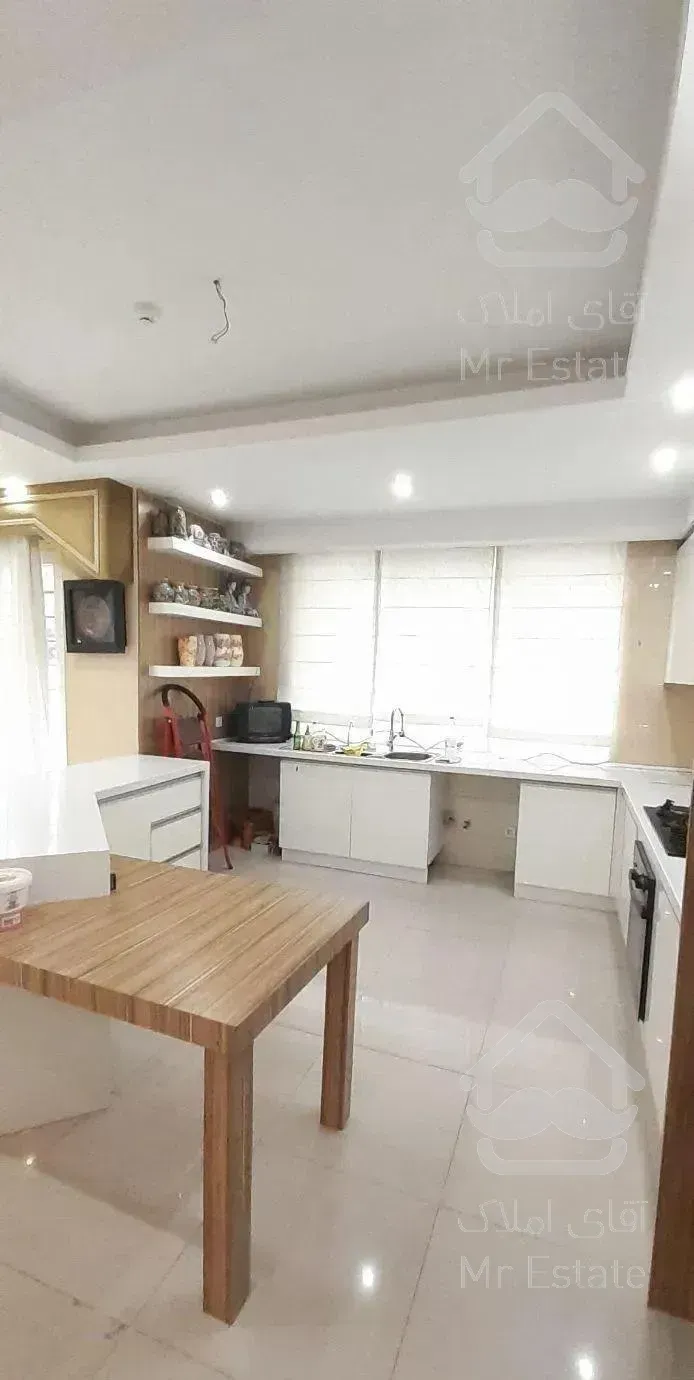 ۱۴۰ متر رفعت