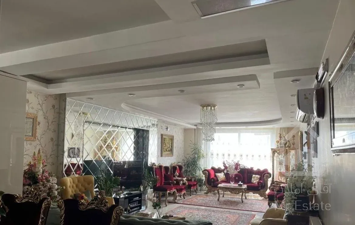 اپارتمان ۱۱۱ متری دو خوابه،تک واحدی،خیابان وحید