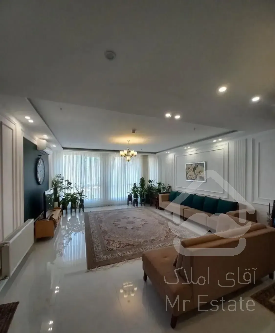 تنها ۱۰۰ متری شمالی دو نبش منطقه