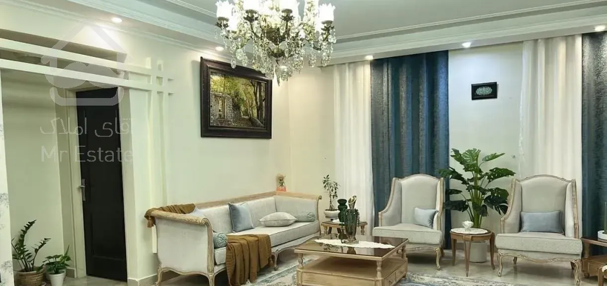 ۱۳۱ متر/۳ خواب/ ۹ ساله/تک واحدی پرنور