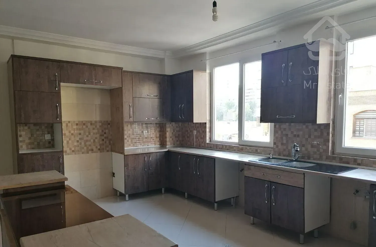 ۱۳۵متر سه خوابه کوی بیمه رهن کامل