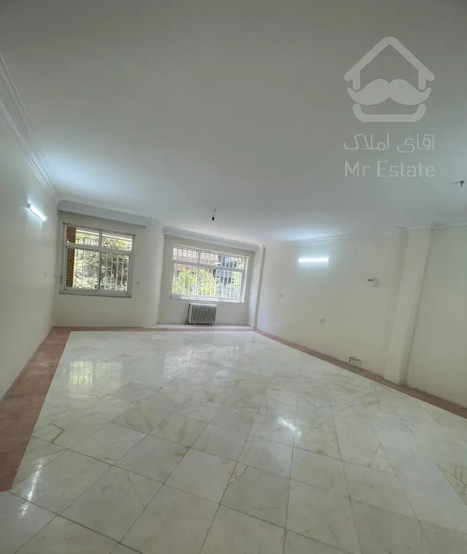 ۱۱۰متر دوخوابه با پارکینگ طبقه اول