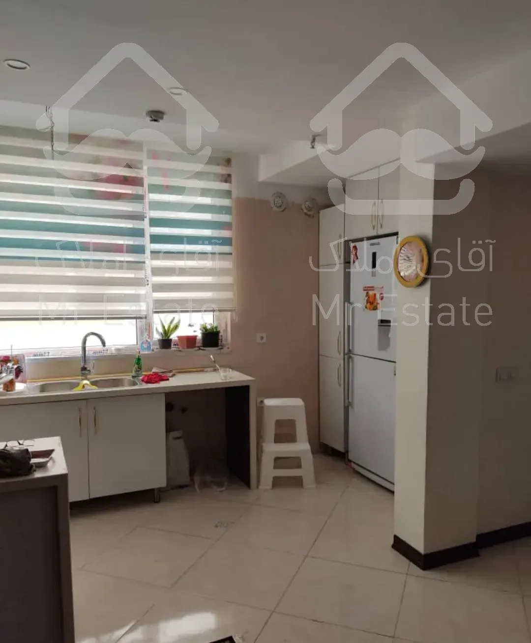 100متر فول امکانات در صادقیه