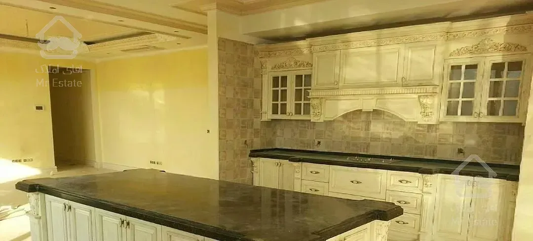 خیابان فرشته عظیمیه* ۱۳۵ متر خوش نقشه*سازنده بنام