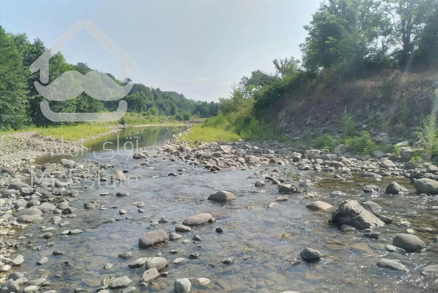 اطاقور جاده لیل خرما  کولر گازی دارد