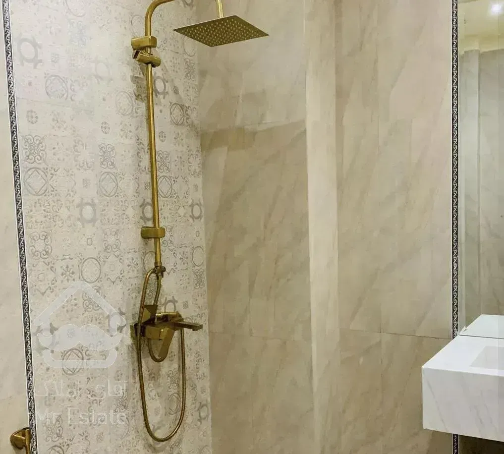 ۷۶متری شهرک نفت/استفاده از  متریال/ویو تهران