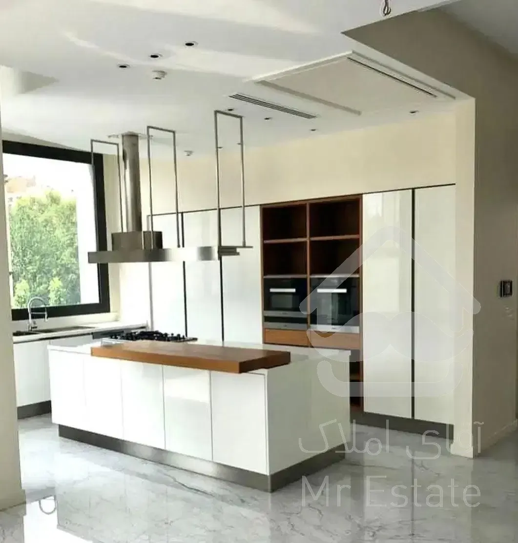 شمال هروی / 135 متر کلیدنخورده / بن بست اختصاصی