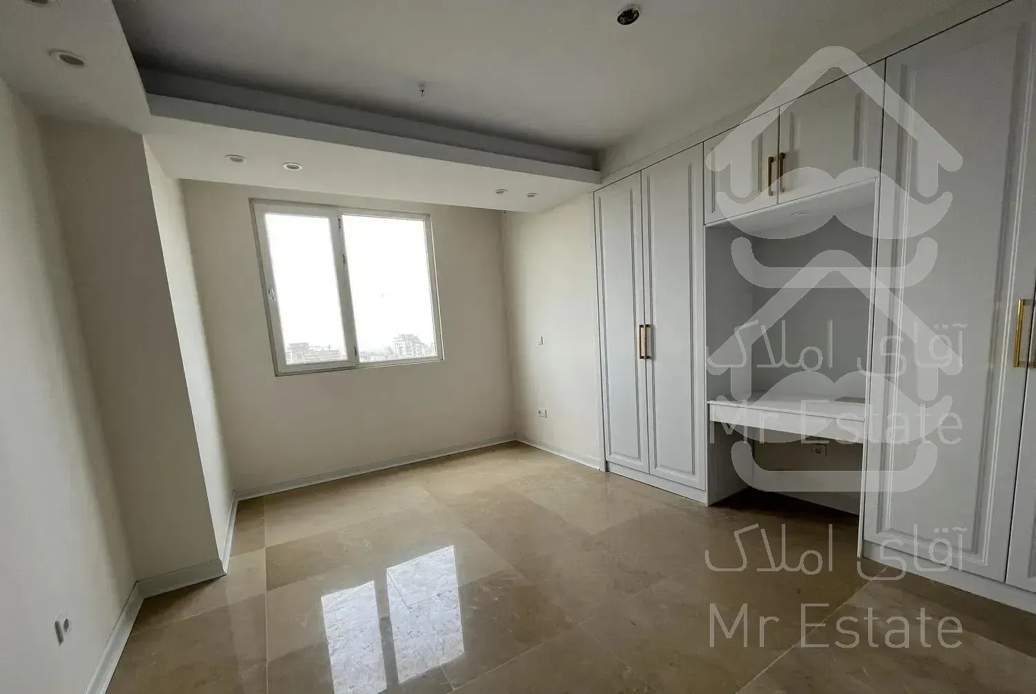 ۱۷۰ متر*لوکیشن دنج*۲ پارکینگ