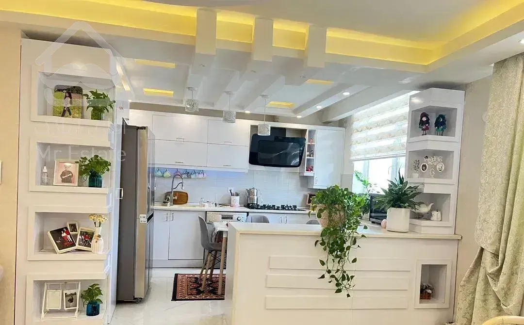 ۱۰۵متری معلم،سرگل/پارکینگ اختصاصی/۴سال ساخت