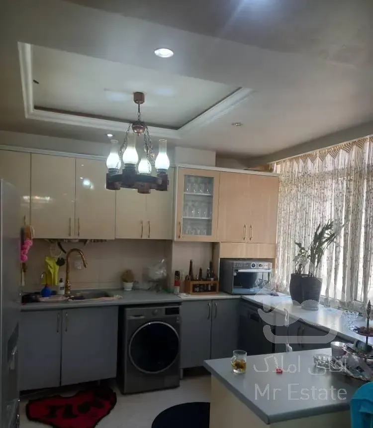 آپارتمان ۹۰ متری ۲ خوابه طبقه سوم