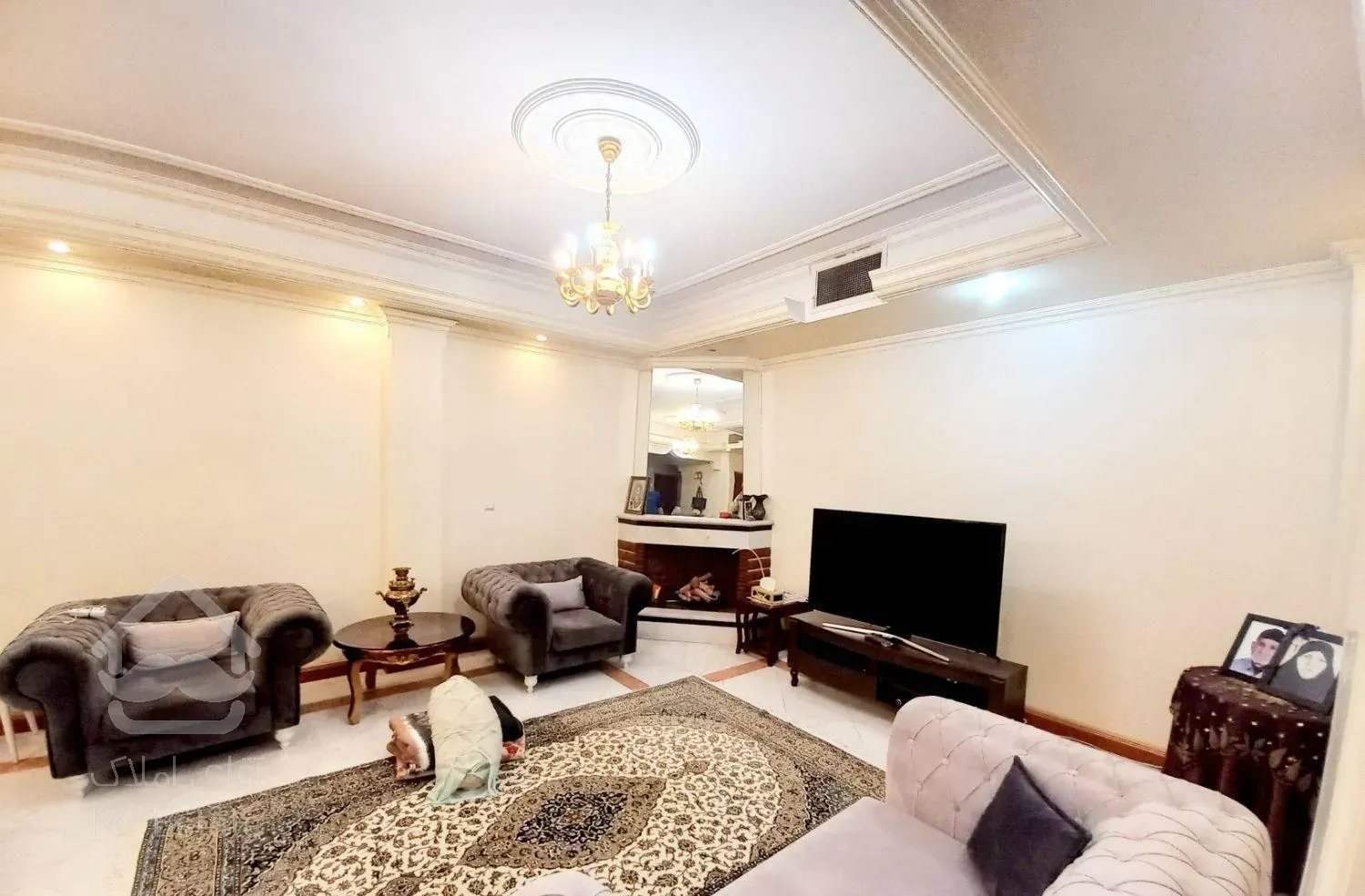 * ۹۴ متر فول امکانات ونک *