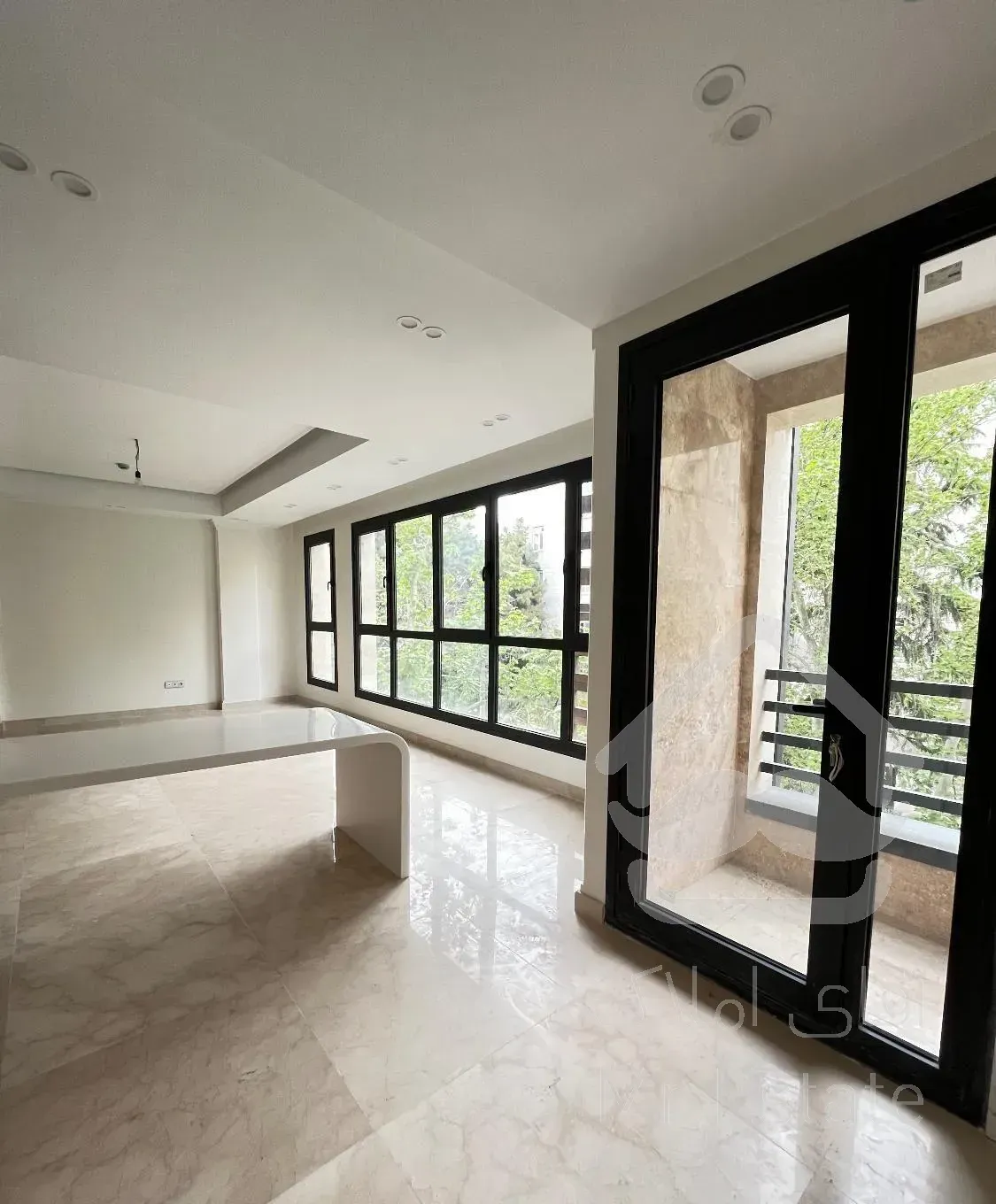 ۱۵۰متر ۳خواب/پاسداران قبا/تکواحدی/نور جنوبی/بالکن