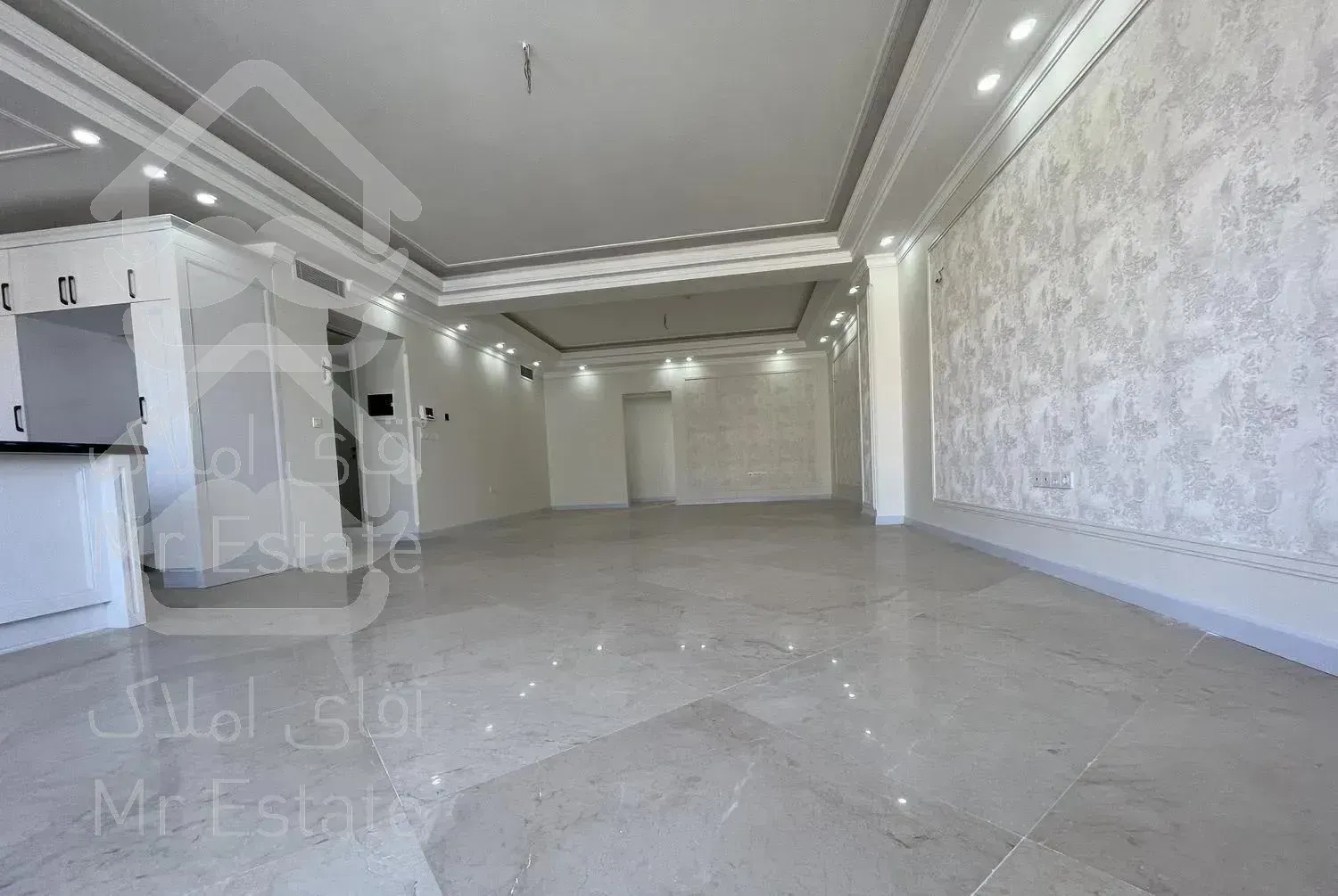 اپارتمان 145متری،3خواب،کلید نخورده