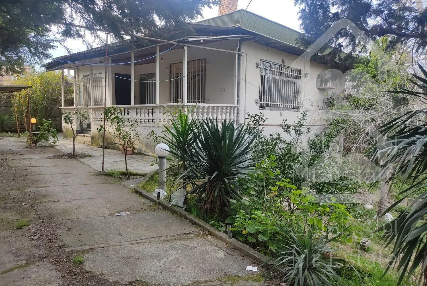 ویلا باغ قدیمی با سند منگوله ،سیسنگان،علی آباد