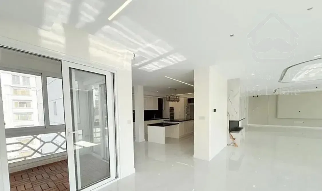 ۱۴۳متر کلید نخورده/۳خواب فرمانیه