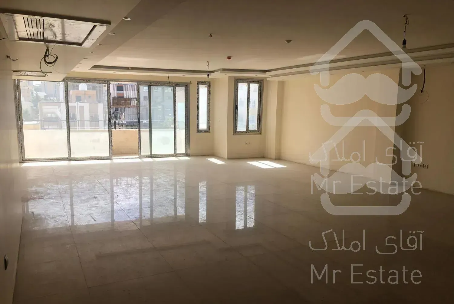 اپارتمان۲۳۰ متری سه خواب ملاصدرا