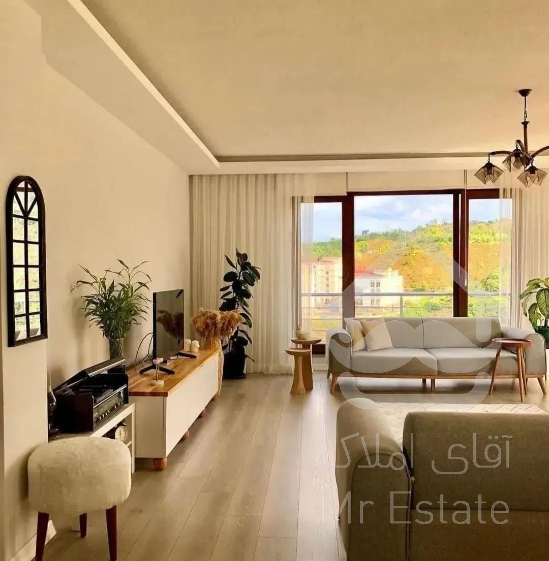 آپارتمان ۱۸۰ متری ویو کامل دریاچه با استخر وباشگاه