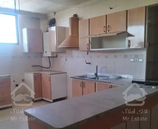 آپارتمان ۸۵ متری 1خوابه تمیز