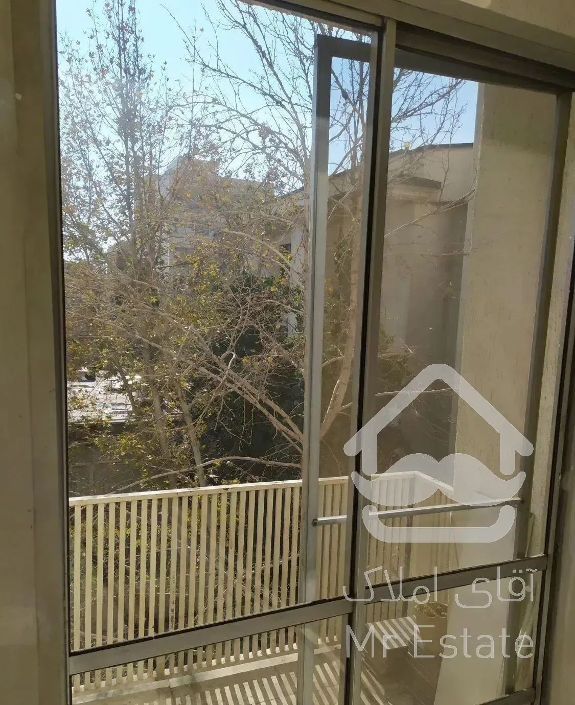 ونک پیروزان 75متر دو خوابه رو به آفتاب