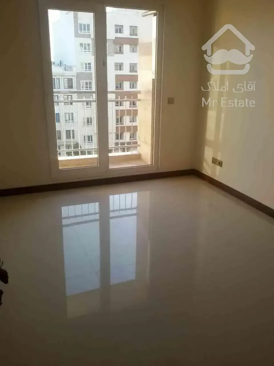 ۸۵ متر اداری بر کاشانی